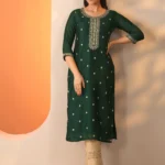 Green Embroidered Silk Blend Straight Kurta