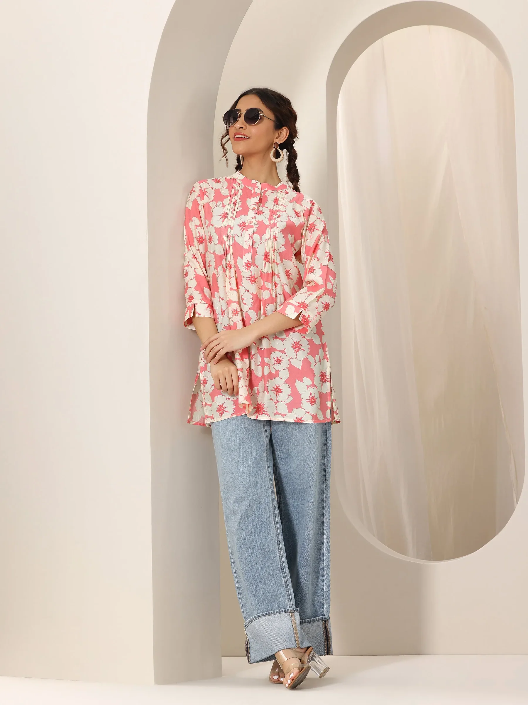 98163_6.webp Pink Printed Silk Blend Straight Short Kurti - Image 1